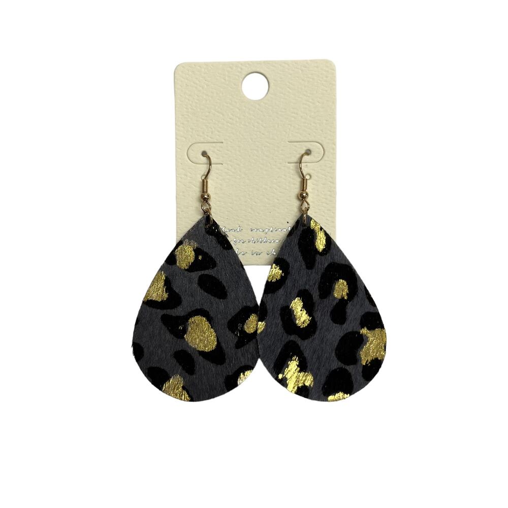 NWT Gold Tone Leopard Print Teardrop Drop Earrings